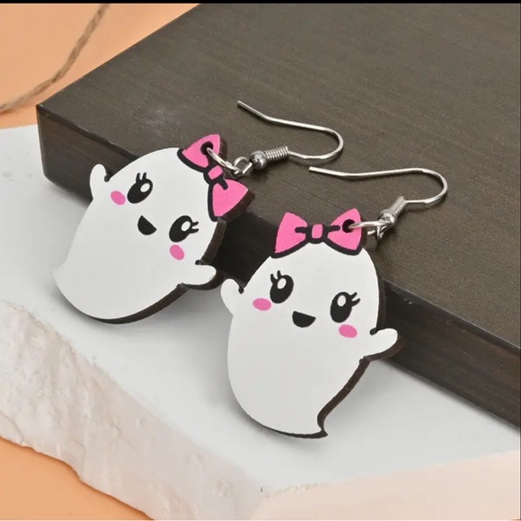 Wooden Ghost Earrings - Picture 4 of 5